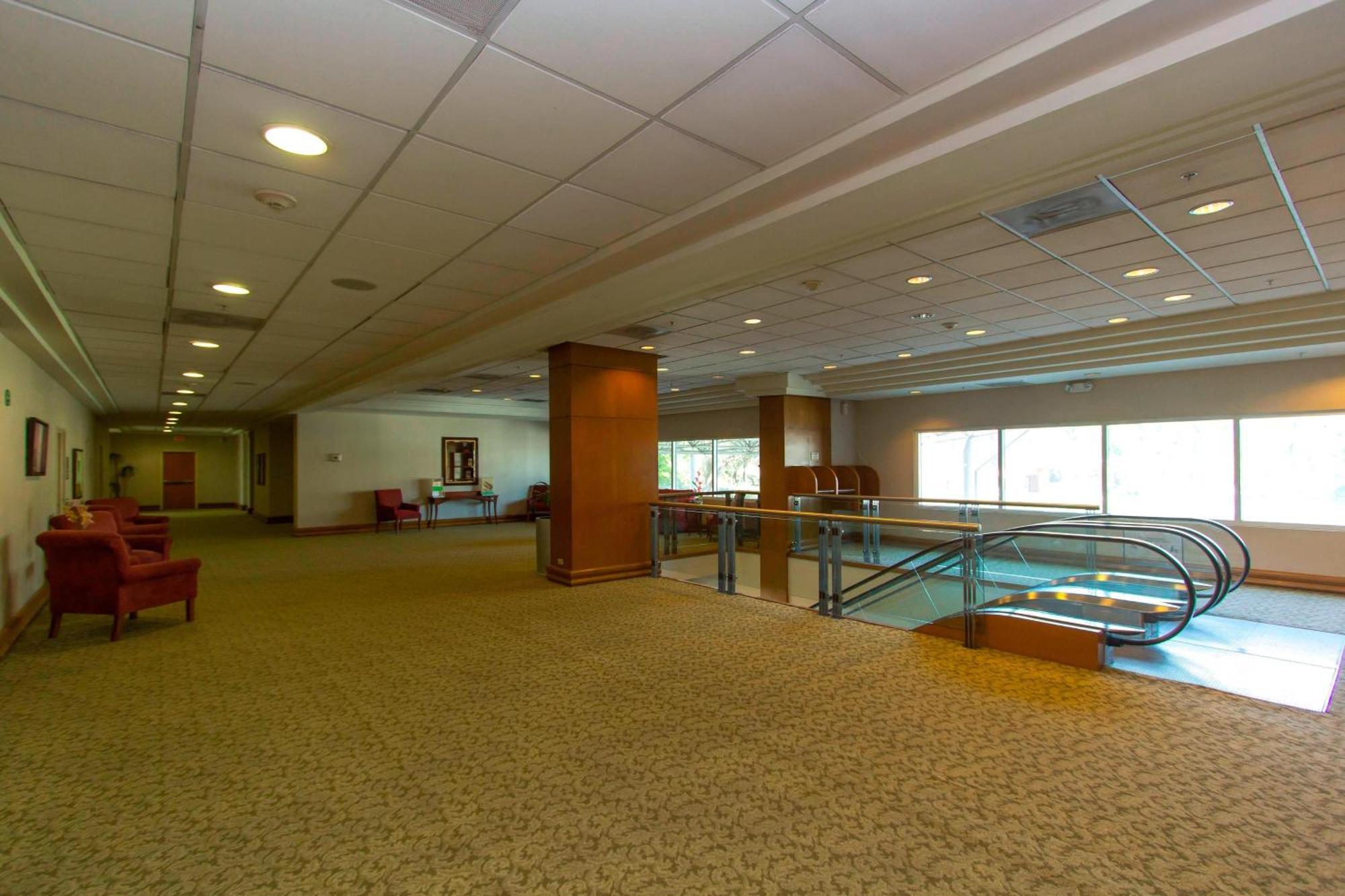Отель Courtyard Monterrey San Jeronimo Экстерьер фото