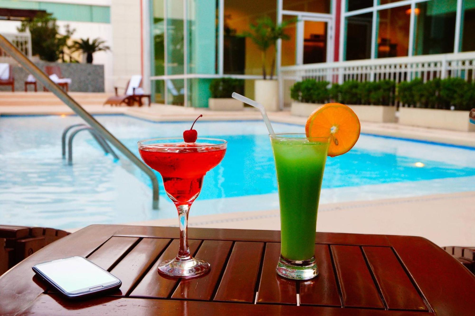 Отель Courtyard Monterrey San Jeronimo Экстерьер фото